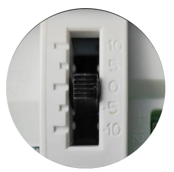 L'angle de la caméra est ajustable sur une plage de 20° pour voir ce qui compte vraiment !